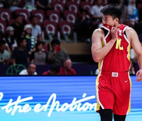 九游体育-媒体人：王俊杰兼具身高对抗能投能传能运 是队内独一份全能前锋